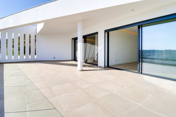 Image No.38-4 Bed House for sale