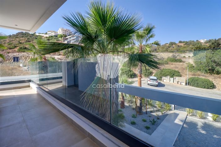 Image No.41-4 Bed House for sale