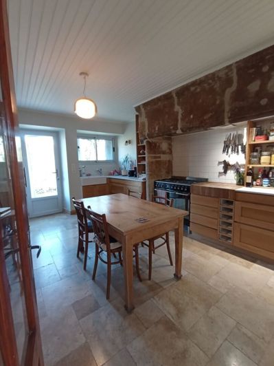 Image No.6-5 Bed House for sale