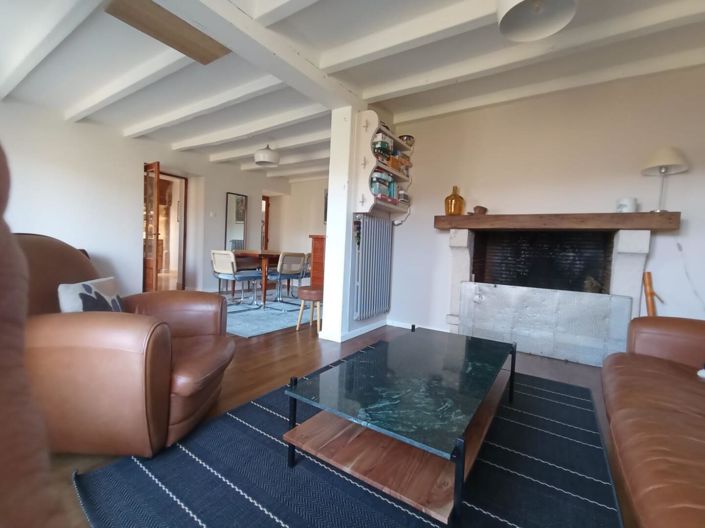 Image No.8-5 Bed House for sale