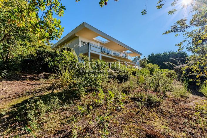 Image No.10-5 Bed House for sale