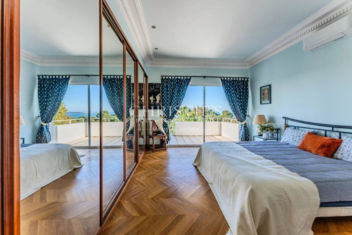 Image No.4-5 Bed House for sale