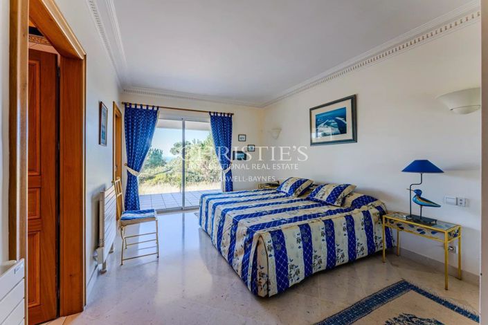 Image No.5-5 Bed House for sale