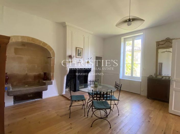 Image No.10-5 Bed House for sale