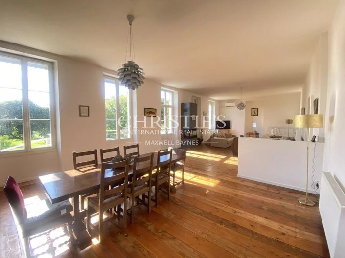 Image No.3-5 Bed House for sale