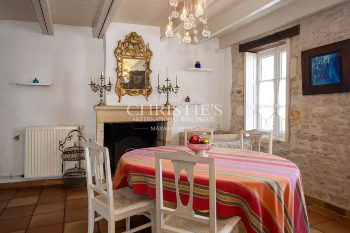 Image No.11-3 Bed House for sale