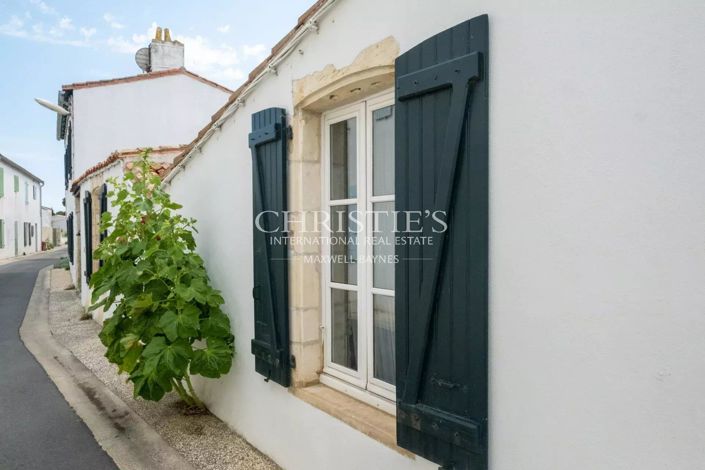 Image No.16-3 Bed House for sale