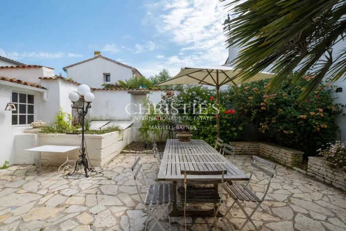 Image No.17-3 Bed House for sale