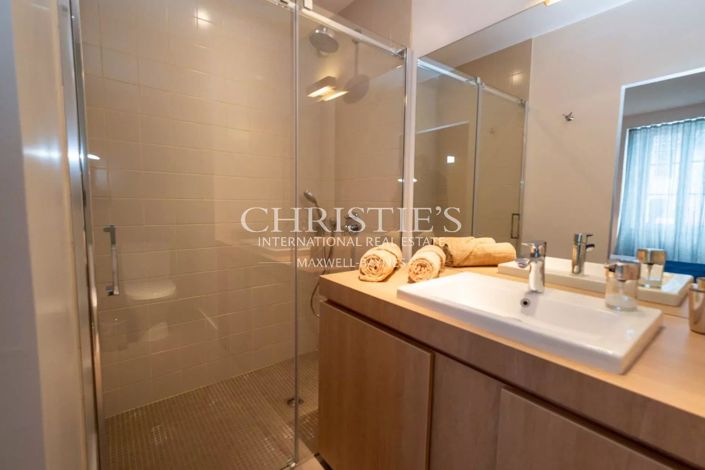 Image No.16-5 Bed House for sale