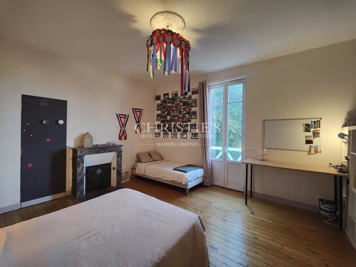 Image No.10-5 Bed House for sale