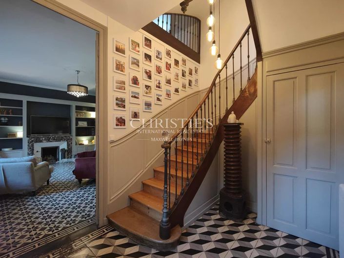 Image No.3-5 Bed House for sale