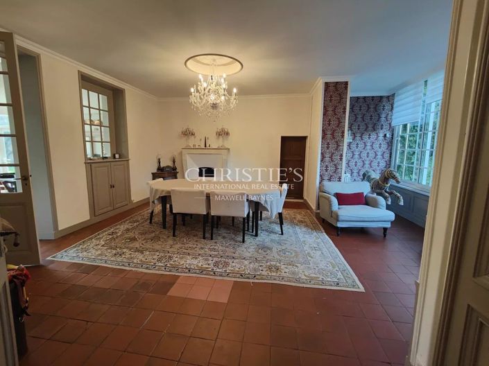 Image No.4-5 Bed House for sale