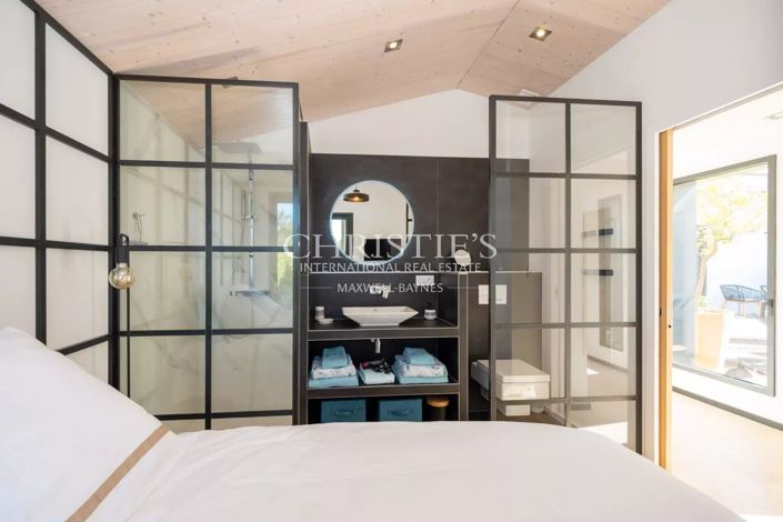 Image No.11-6 Bed House for sale