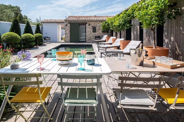 Image No.2-6 Bed House for sale