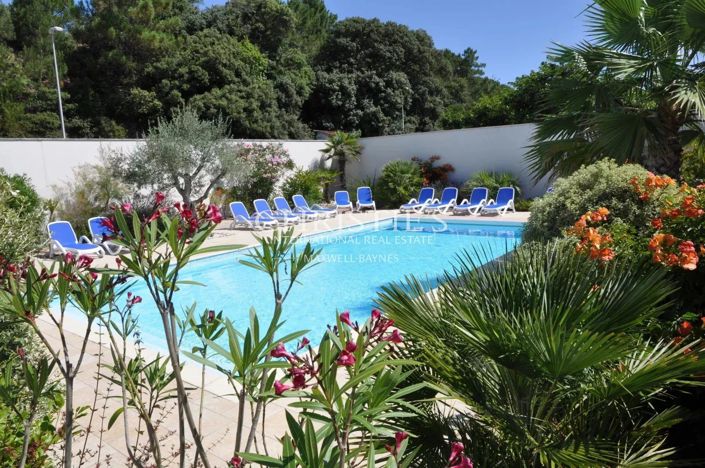 Image No.1-16 Bed House for sale