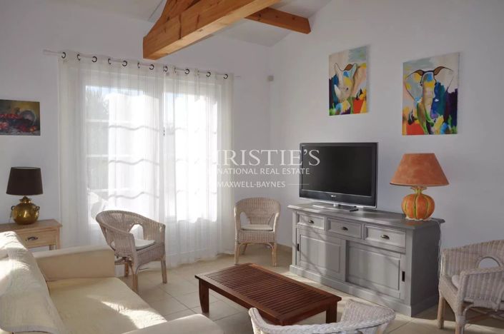 Image No.16-16 Bed House for sale