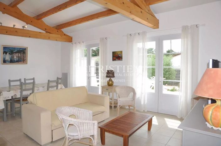 Image No.19-16 Bed House for sale