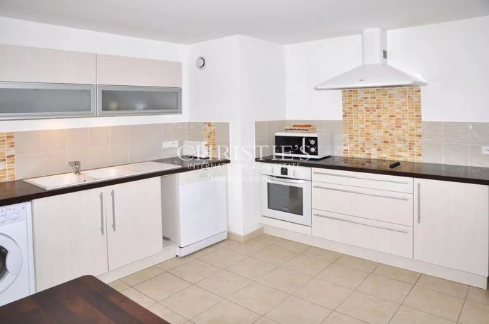 Image No.9-16 Bed House for sale