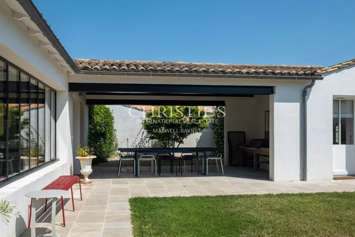 Image No.2-5 Bed House for sale