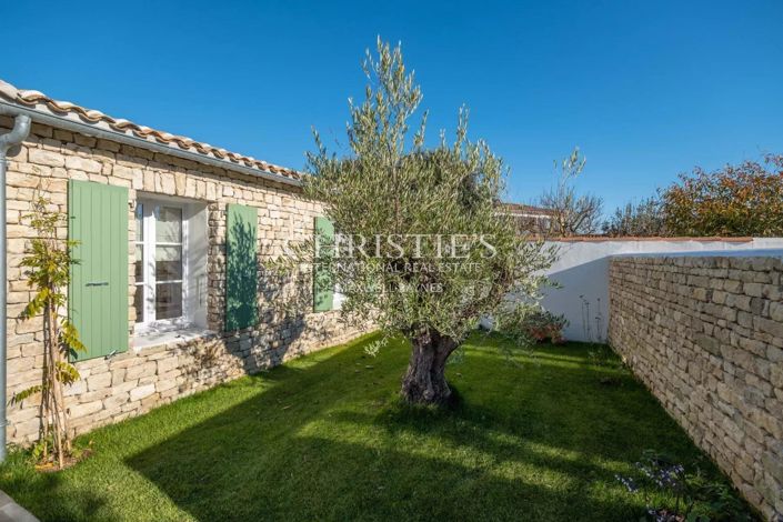 Image No.4-5 Bed House for sale