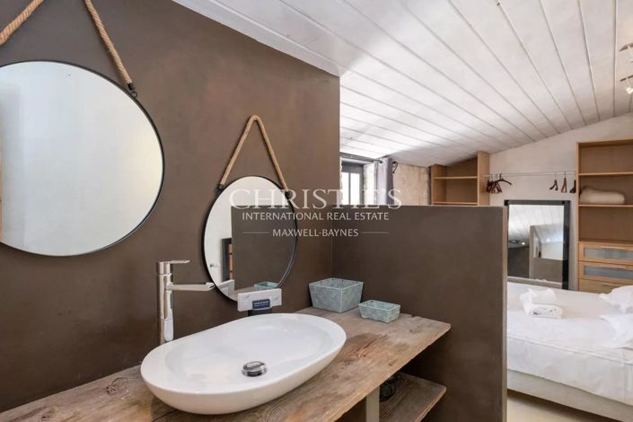 Image No.17-5 Bed House for sale