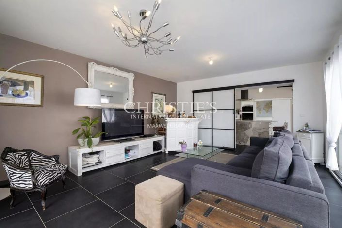 Image No.10-4 Bed House for sale