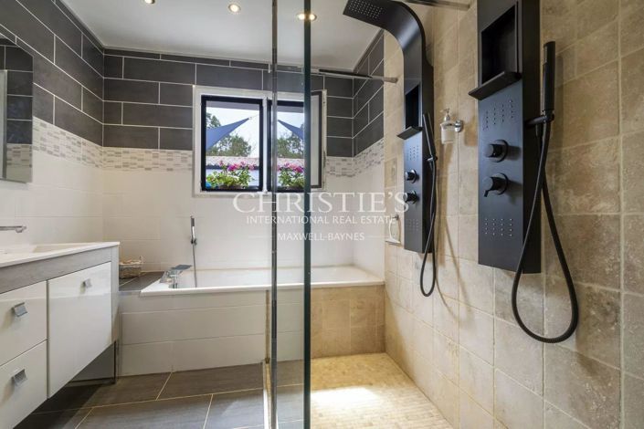 Image No.14-4 Bed House for sale