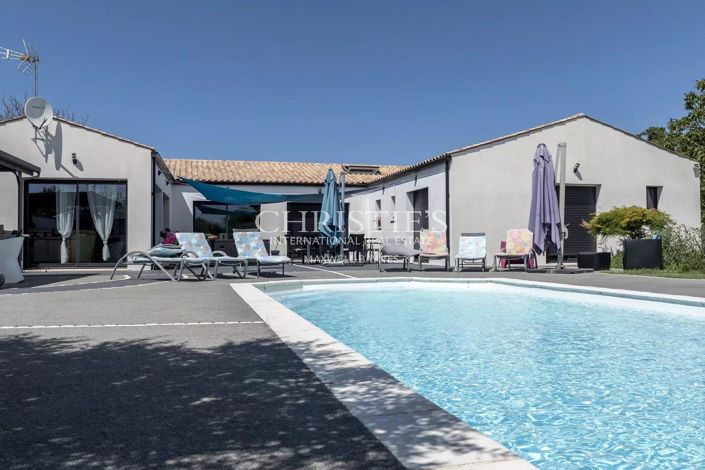 Image No.19-4 Bed House for sale