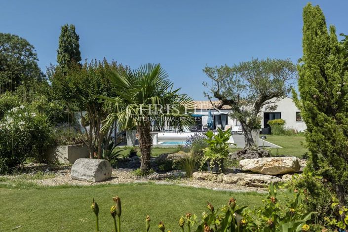 Image No.2-4 Bed House for sale