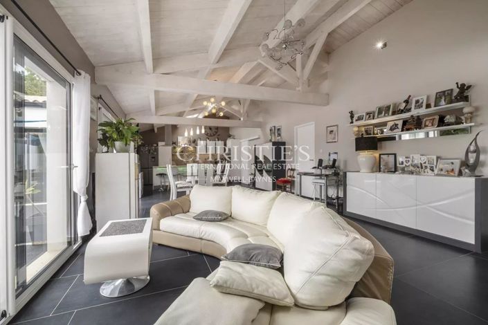 Image No.5-4 Bed House for sale