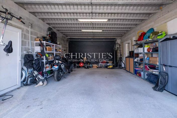 Image No.27-4 Bed House for sale