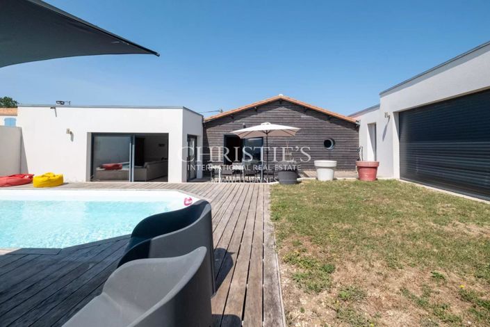 Image No.32-4 Bed House for sale