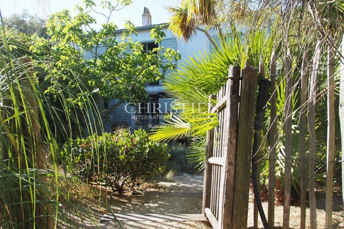 Image No.10-5 Bed House for sale