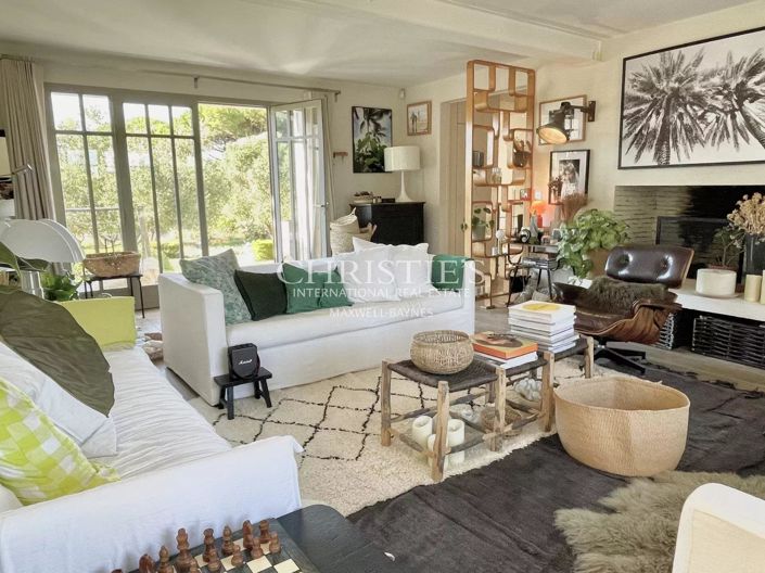 Image No.12-5 Bed House for sale