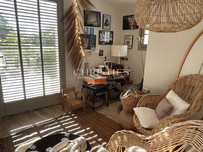 Image No.25-5 Bed House for sale