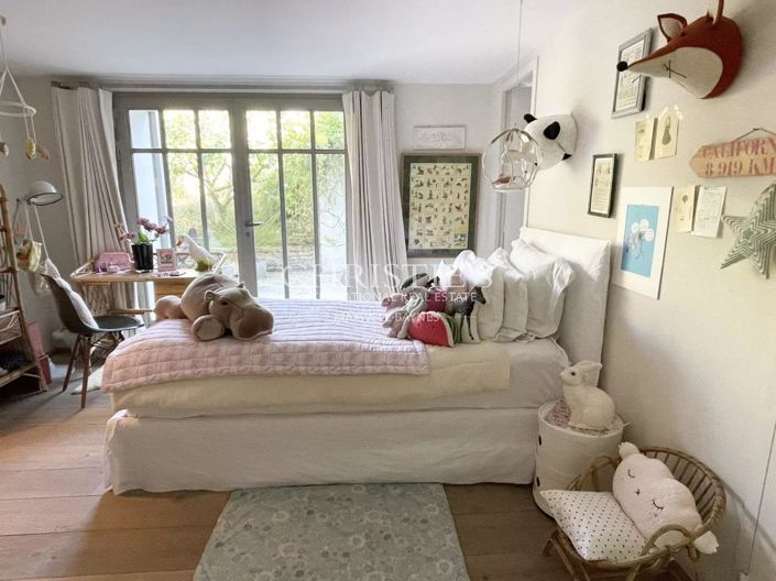 Image No.33-5 Bed House for sale