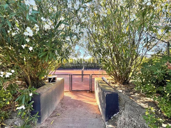 Image No.36-5 Bed House for sale