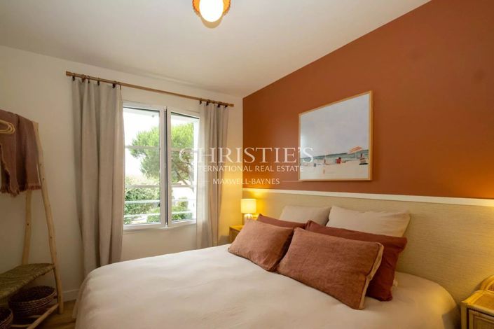 Image No.13-5 Bed House for sale