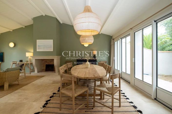 Image No.3-5 Bed House for sale