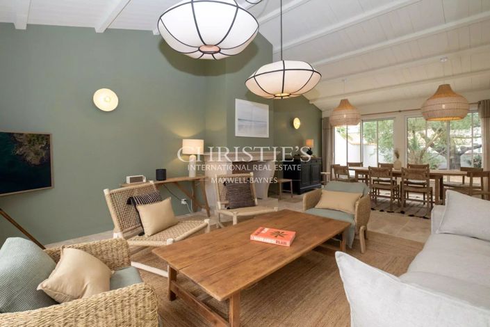 Image No.5-5 Bed House for sale