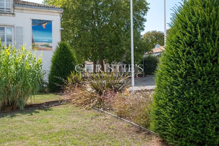 Image No.17-3 Bed Apartment for sale