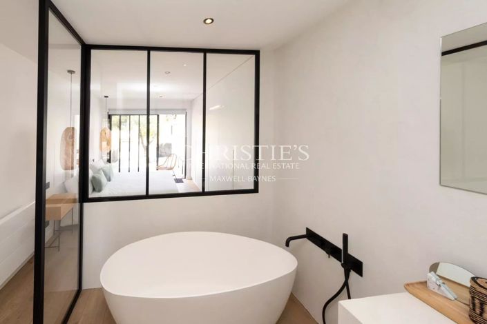 Image No.13-7 Bed House for sale