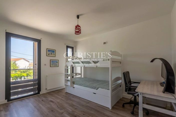 Image No.13-4 Bed House for sale