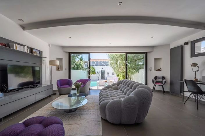 Image No.3-4 Bed House for sale