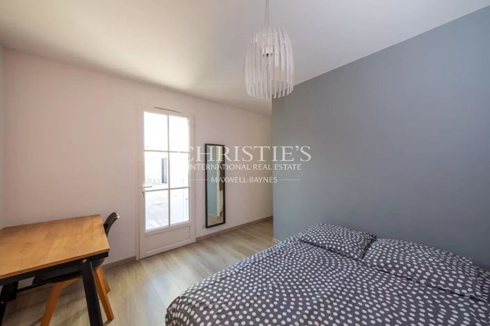 Image No.10-5 Bed House for sale