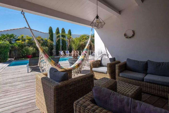 Image No.3-5 Bed House for sale