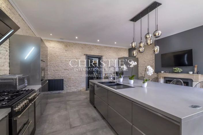 Image No.12-6 Bed House for sale