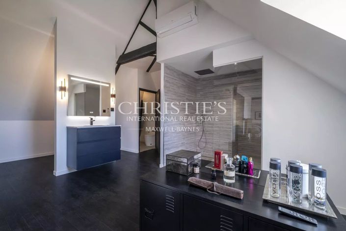 Image No.22-6 Bed House for sale