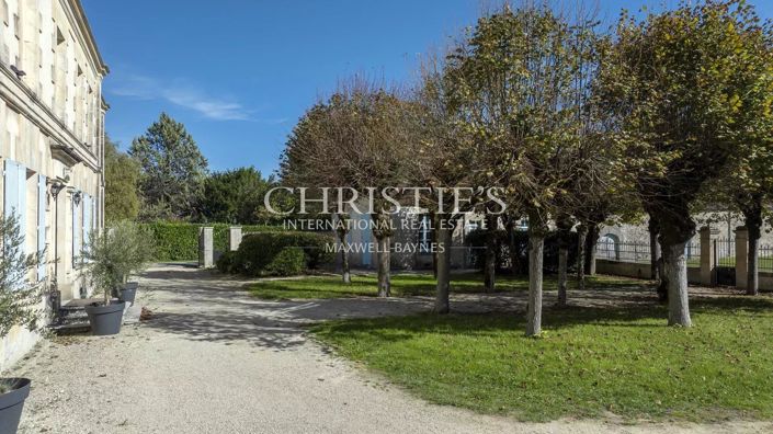 Image No.4-6 Bed House for sale