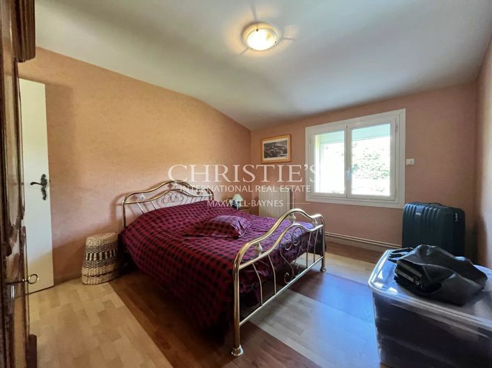 Image No.20-3 Bed House for sale